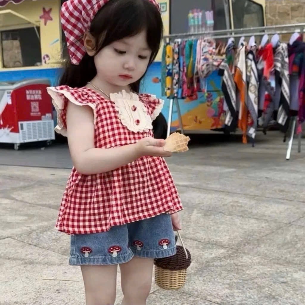 SET BỘ KÈM KHĂN KẺ ĐỎ BÉ GÁI SẴN( xả 45k)