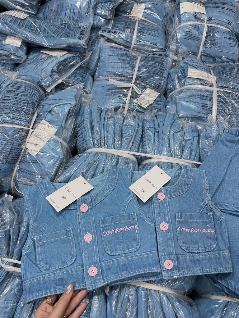 SÉT JEAN CALVIN KÈM MŨ BÉ GÁI (LOẠI ĐẮT) SẴN (XẢ 75k)