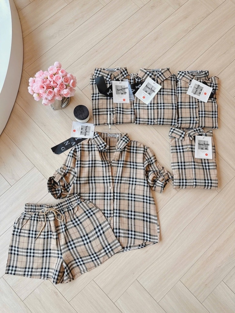 SET KẺ NÂU TAY KHUY MIX SHORT NỮ SẴN