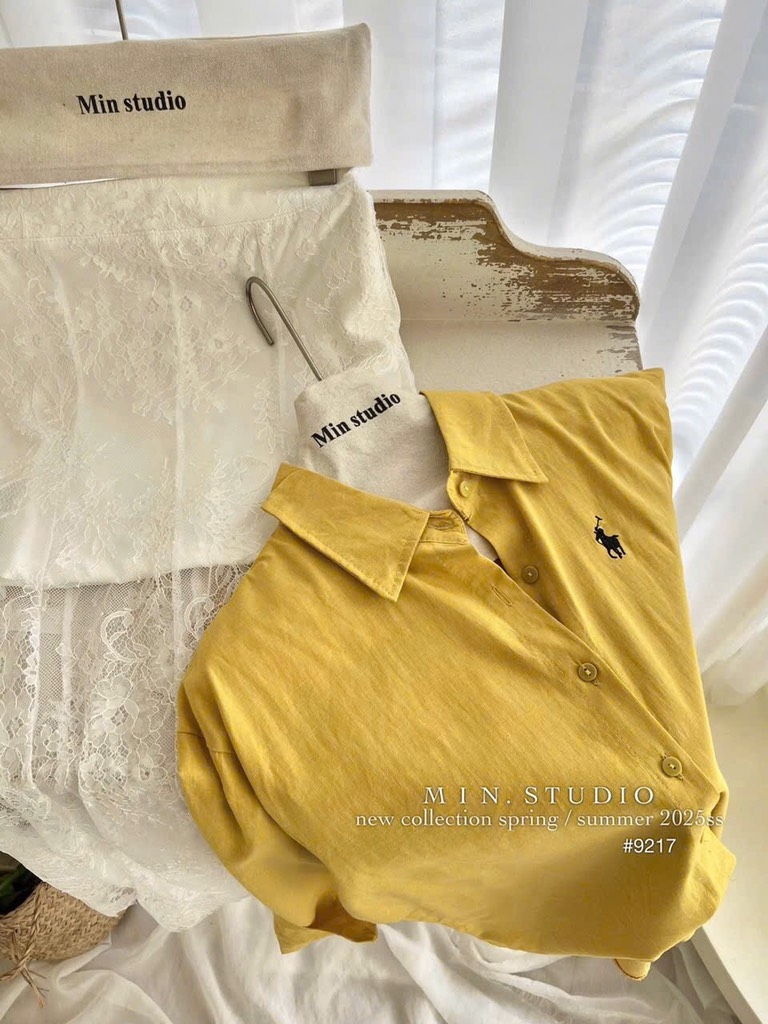 ÁO SƠ MI VÀNG DÀI TAY THÊU NGỰA NỮ
