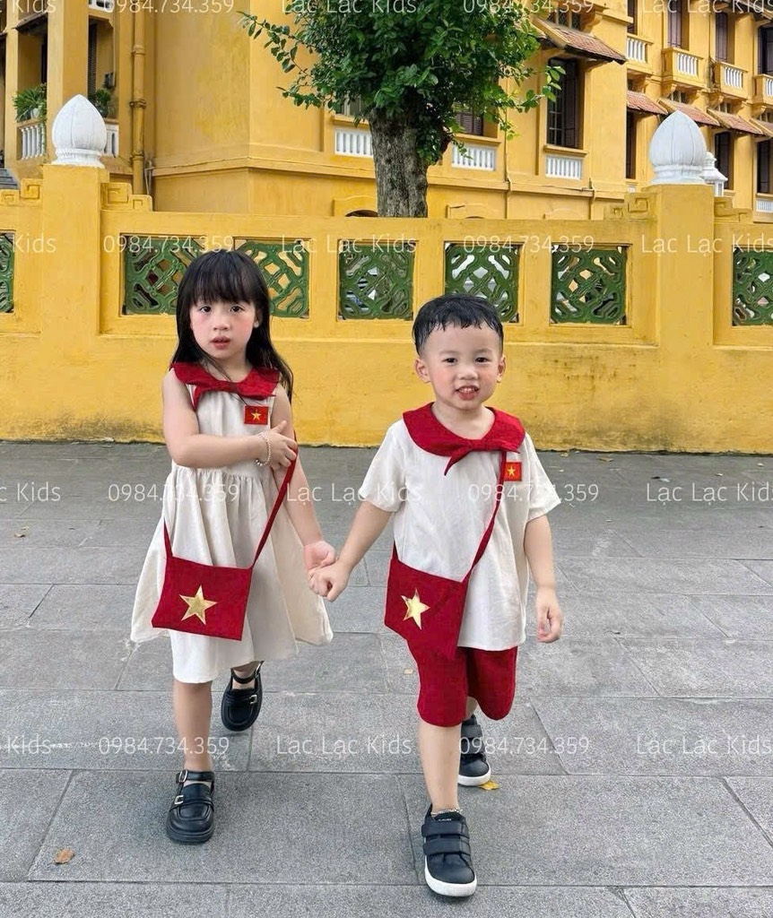 BỘ CONSET CỜ ĐỎ SAO VÀNG BÉ TRAI BÉ GÁI