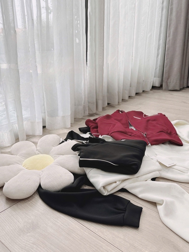 ÁO KHOÁC NỈ NỮ EMIS PHỐI VIỀN VAI THU ĐÔNG SẴN