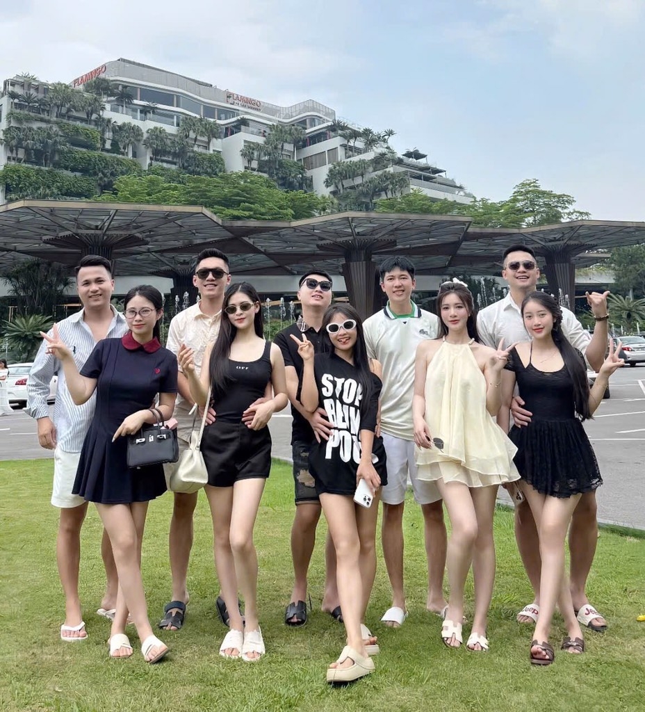 SET TƠ YẾM CHÂN VÁY NỮ SẴN