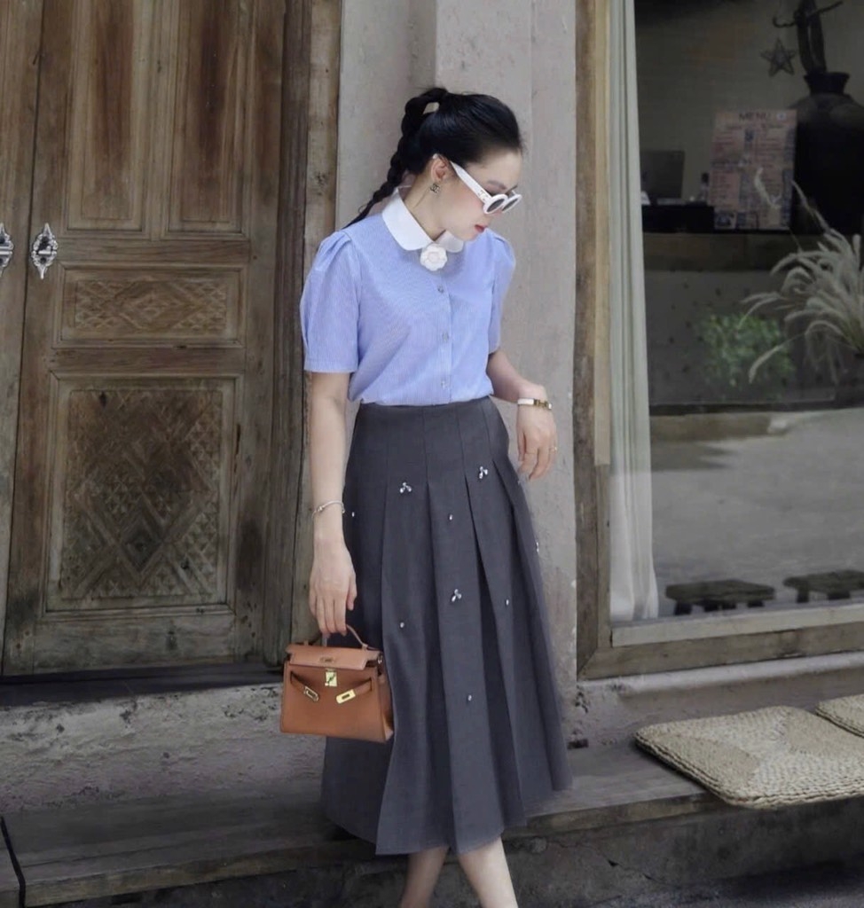 CHÂN VÁY XẾP LI ĐÍNH ĐÁ NỮ SẴN(XẢ 65k)