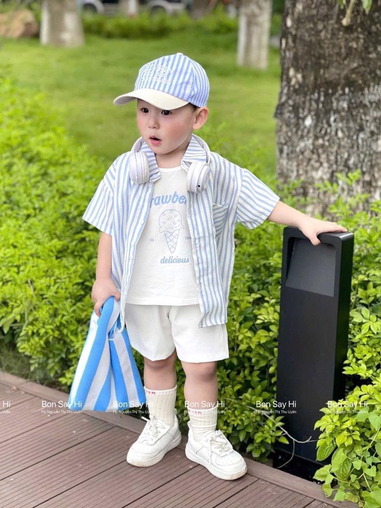 SET 4 CHI TIẾT ÁO SƠ MI SỌC XANH+ QUẦN ĐÙI+ÁO BALO+MŨ BÉ TRAI