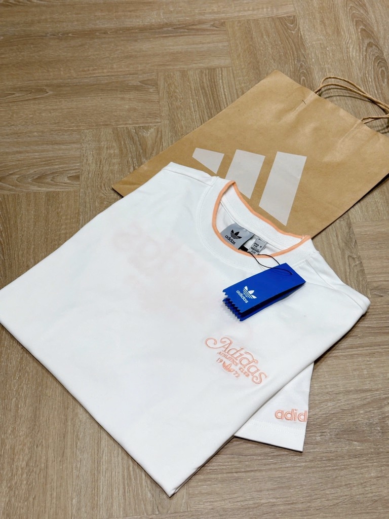 ÁO PHÔNG CỔ VIỀN HỒNg ADI.DAS NỮ