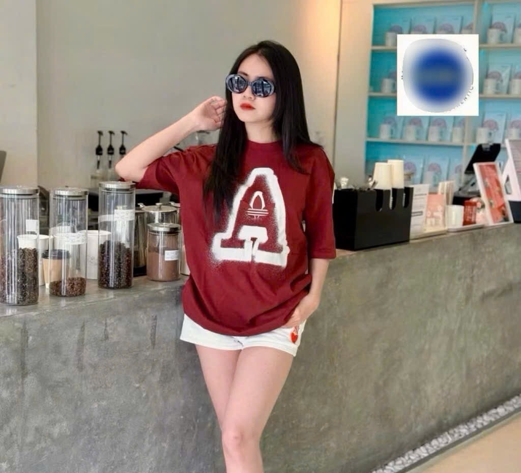 ÁO PHÔNG ĐỎ CHỮ A NỮ SẴN
