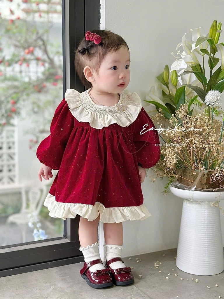 SET VÁY NHUNG NHŨ ĐỎ DÀI TAY 3 CHI TIẾT BÉ GÁI SẴN
