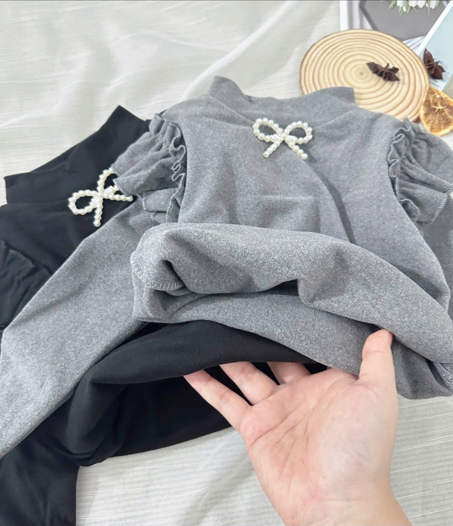 SET 2 ÁO ĐÍNH NƠ CÁNH TIÊN DÀI TAY BÉ GÁI SẴN