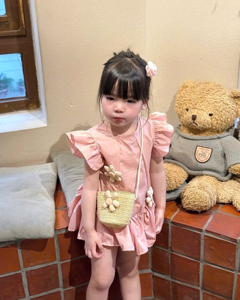 VÁY THÔ BÈO KÈM TÚI CÓI BÉ GÁI SẴN