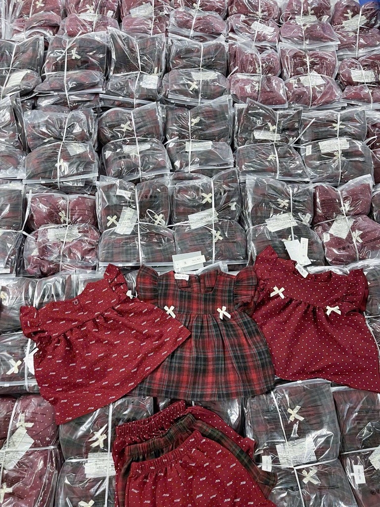 SET ĐÍNH NƠ 3 MÀU BÉ GÁI LOẠI ĐẮT SẴN (SALE 60k)
