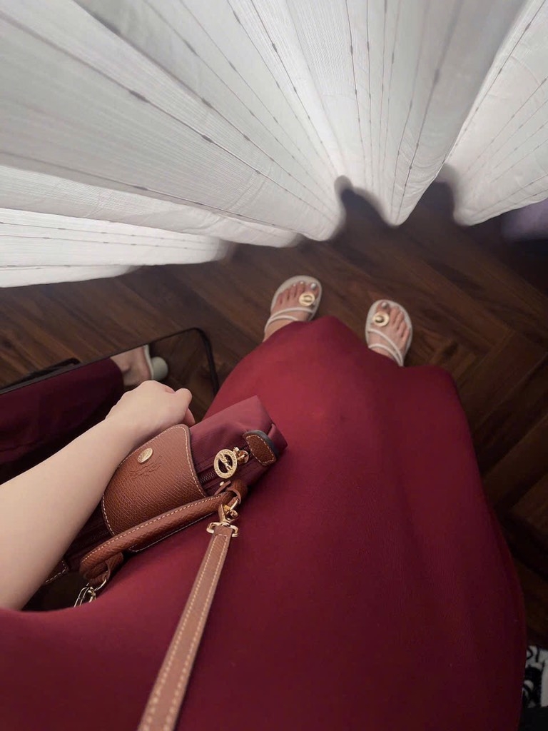 VÁY ZIP TÀU ĐỎ DÁNG DÀI NỮ