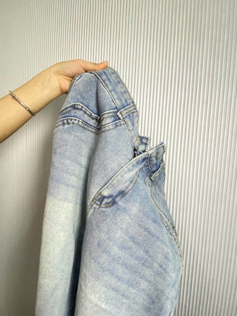 QUẦN JEAN NỮ SUÔNG TRƠN 2 MÀU SẴN