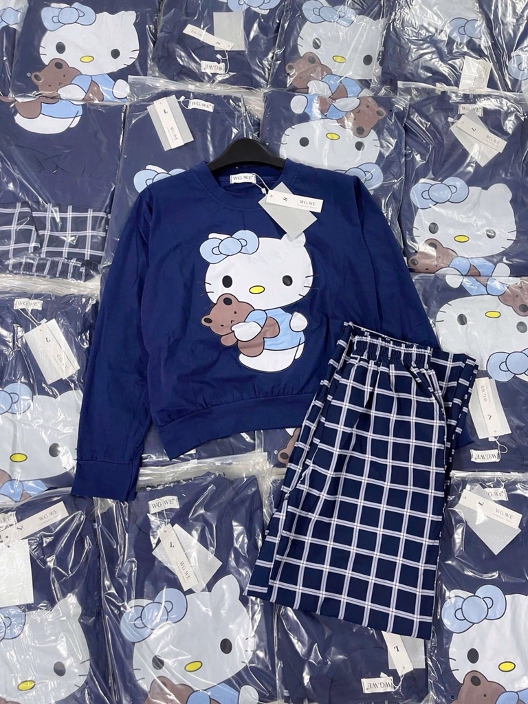 SET ÁO HELLO KITTY MIX QUẦN KẺ SIÊU XINH NỮ THU ĐÔNG SẴN