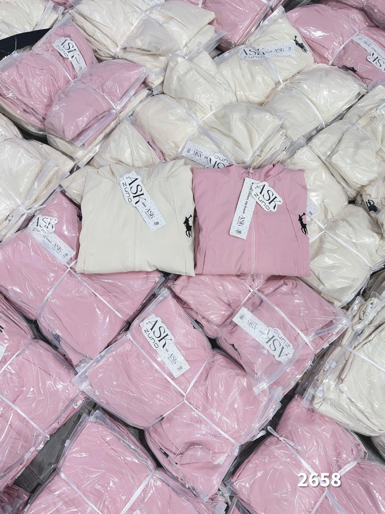 ÁO GIÓ THÊU NGỰA CÓ MŨ HỒNG BE DÀI TAY BÉ GÁI SẴN