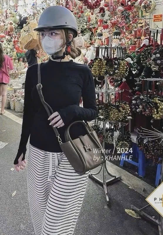 ÁO ZIP DÀI TAY THÊU BAD NỮ THU ĐÔNG