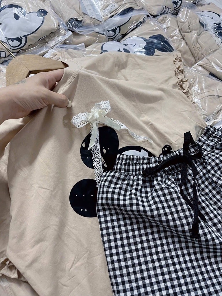 SÉT BỘ CỘC ÁO PHÔNG MICKEY QUẦN KẺ NỮ