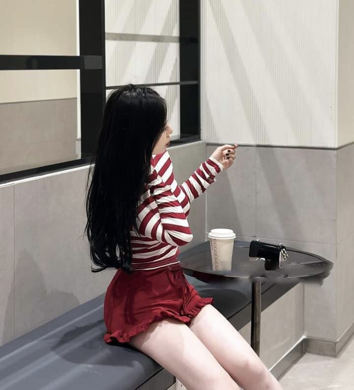 SET ÁO KẺ ĐỎ PHỐI QUẦN BÈO GẤU Sẵn( XẢ 79k)