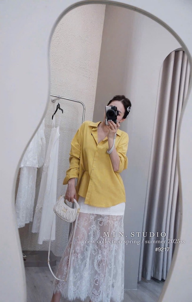 ÁO SƠ MI VÀNG DÀI TAY THÊU NGỰA NỮ