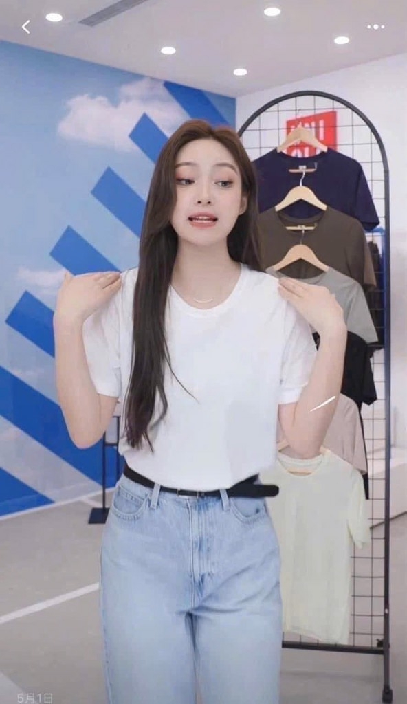 ÁO COTTON UNI.QLO CỘC TAY NỮ SẴN