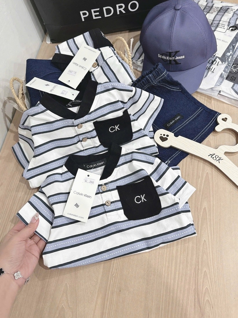 SET CK CỔ TRỤ QUẦN JEAN GIẤY MỀM KÈM MŨ BÉ TRAI