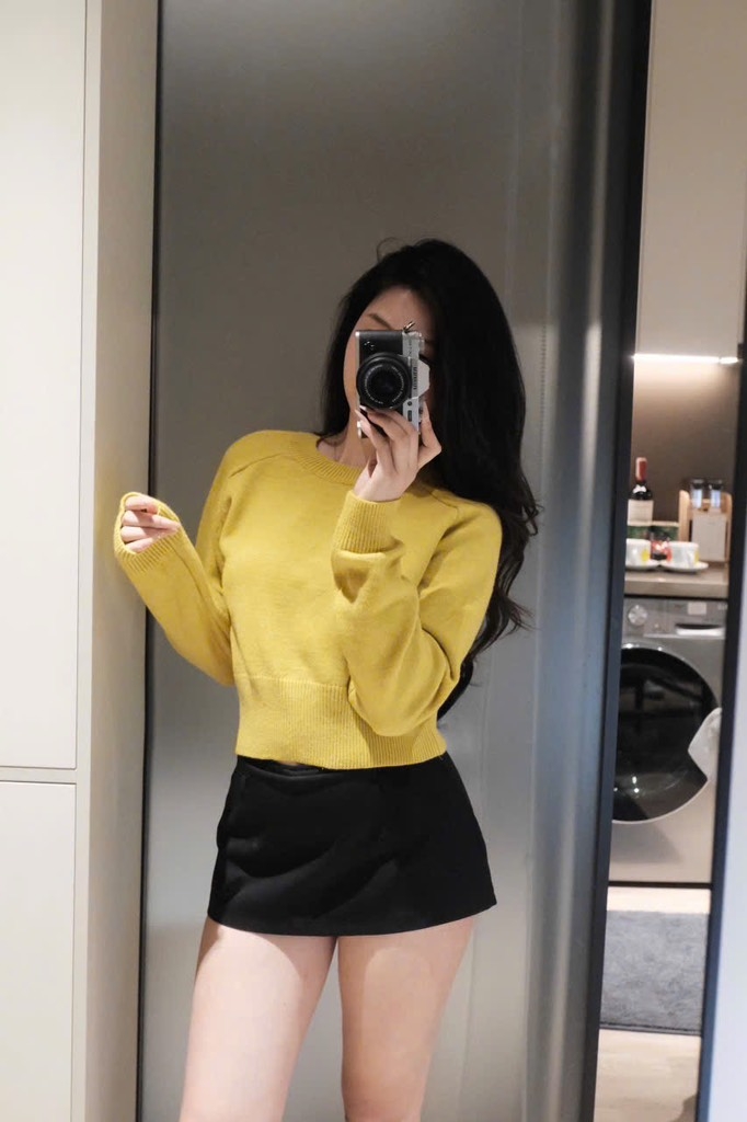 ÁO LEN NHẸ CỔ TRÒN VÀNG NỮ THU ĐÔNG SẴN