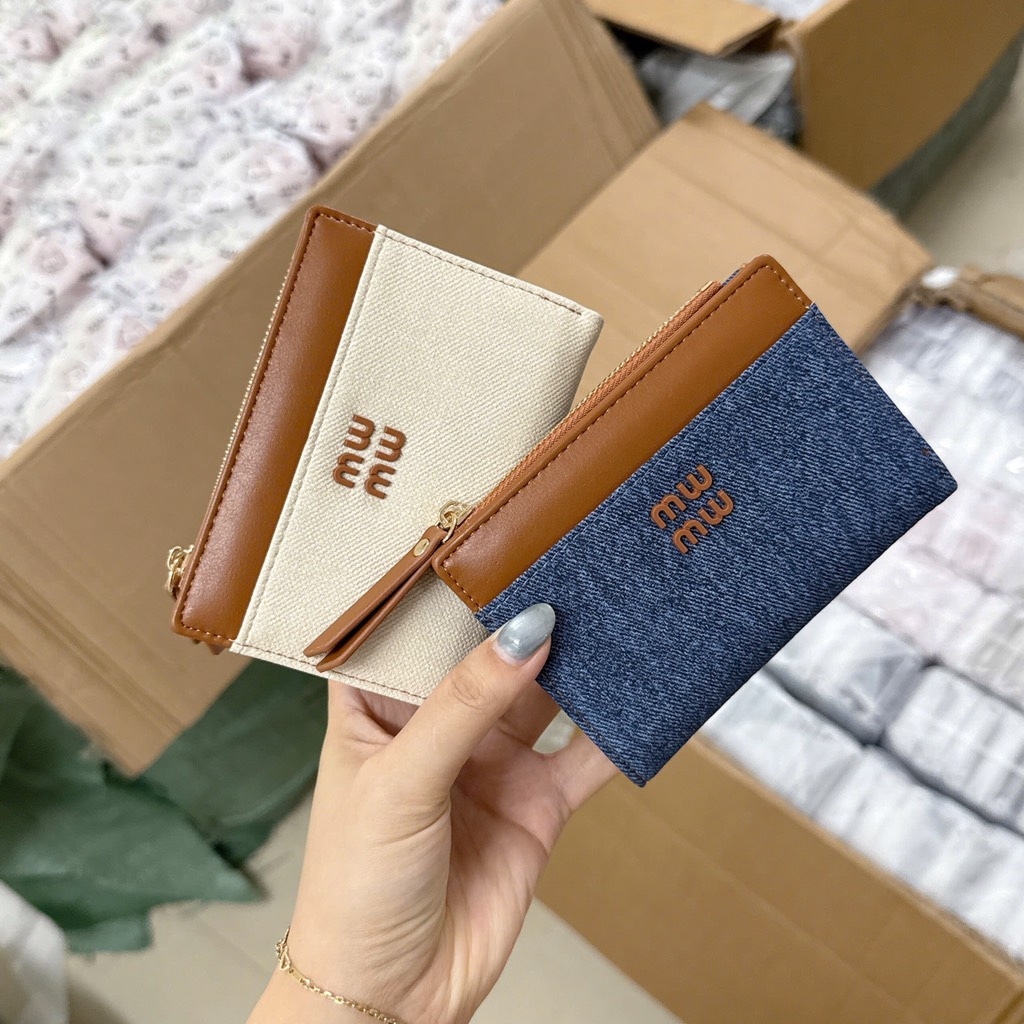 PHỤ KIỆN - VÍ CẦM TAY MIU MIU NHIỀU MÀU