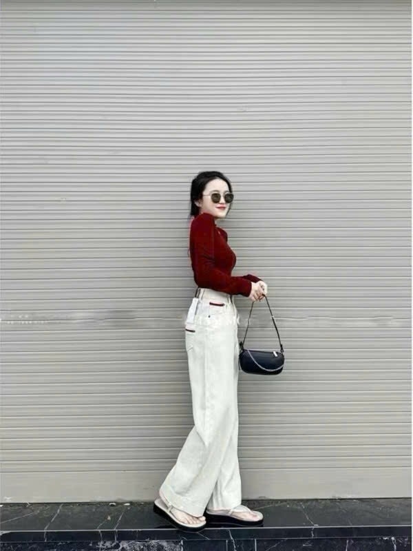 QUẦN JEANS NỮ SUÔNG TRẮNG VIỀN ĐỎ TÚI SAU SẴN