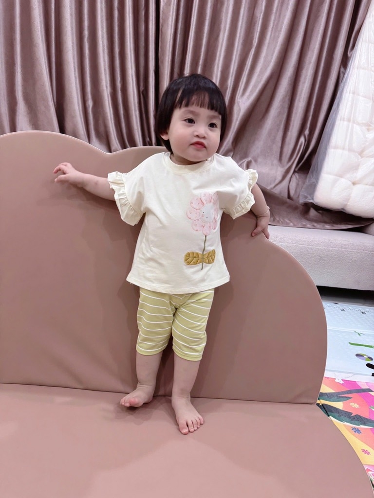 SET 2 BỘ HELLO HAPPY QUẦN NGỐ BÉ GÁI( xả 89k )