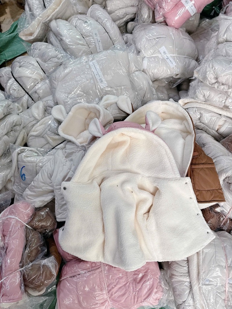 ÁO PHAO TAI THỎ BÉ GÁI BÉ TRAI