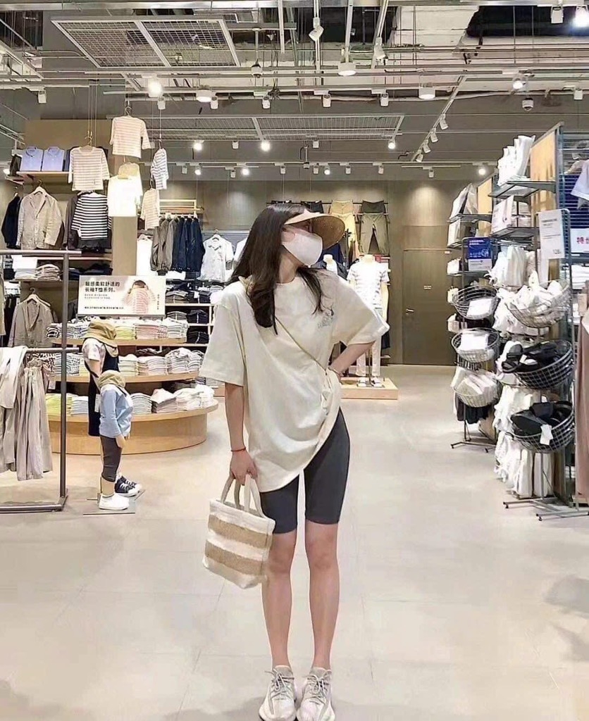 QUẦN SHORT UNIQLO DẠNG LEGGING NGỐ NỮ(XẢ 40k)