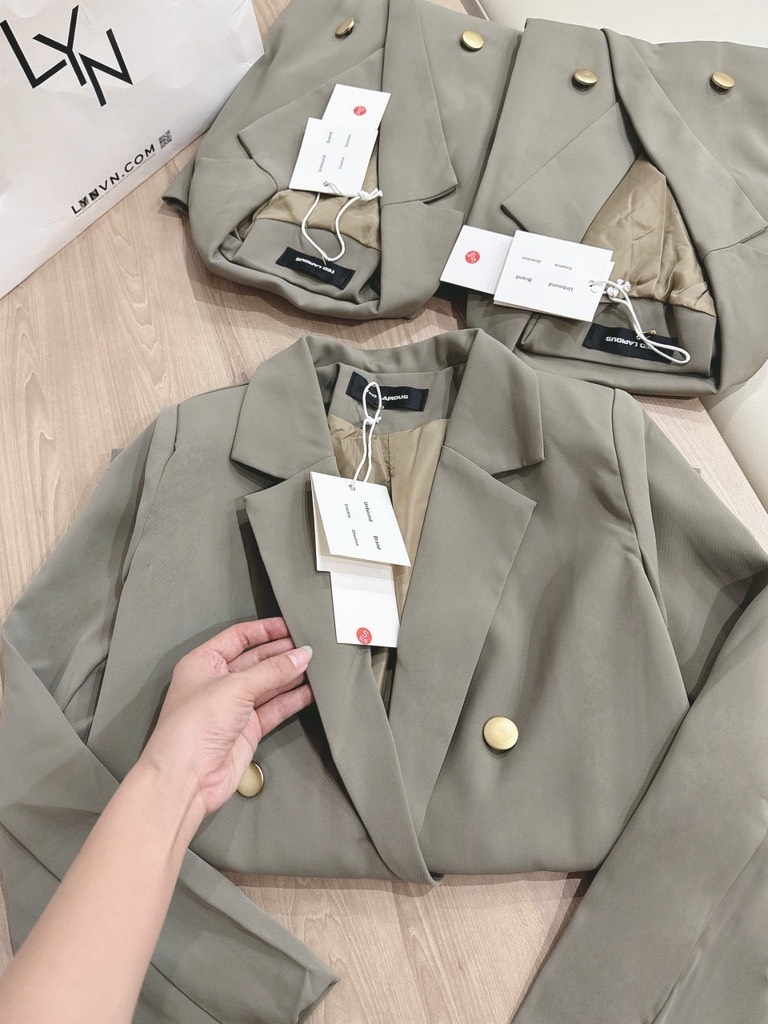 ÁO BLAZER MÀU RÊU NỮ THU ĐÔNG SẴN