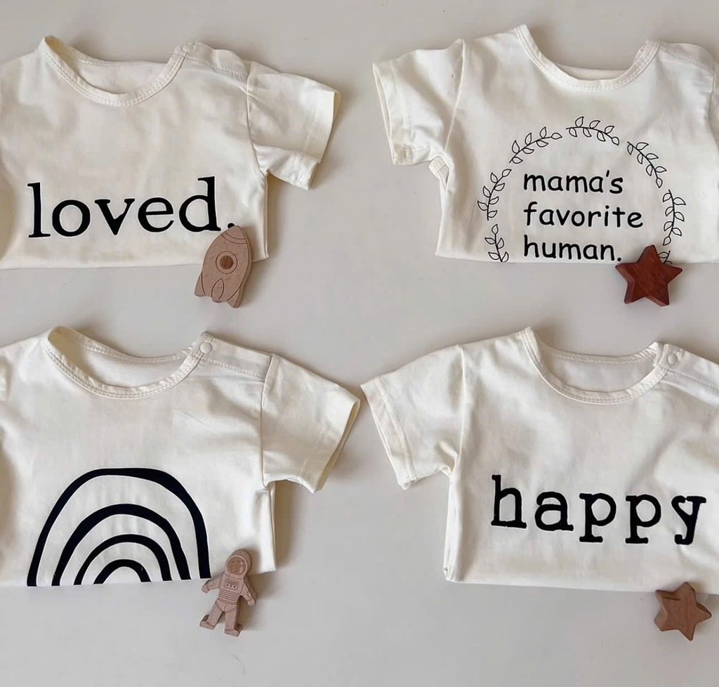 SET 4 ÁO PHÔNG CỘC TAY LOVED HAPPY MÀU BE BÉ TRAI BÉ GÁI SẴN (SALE 89k )