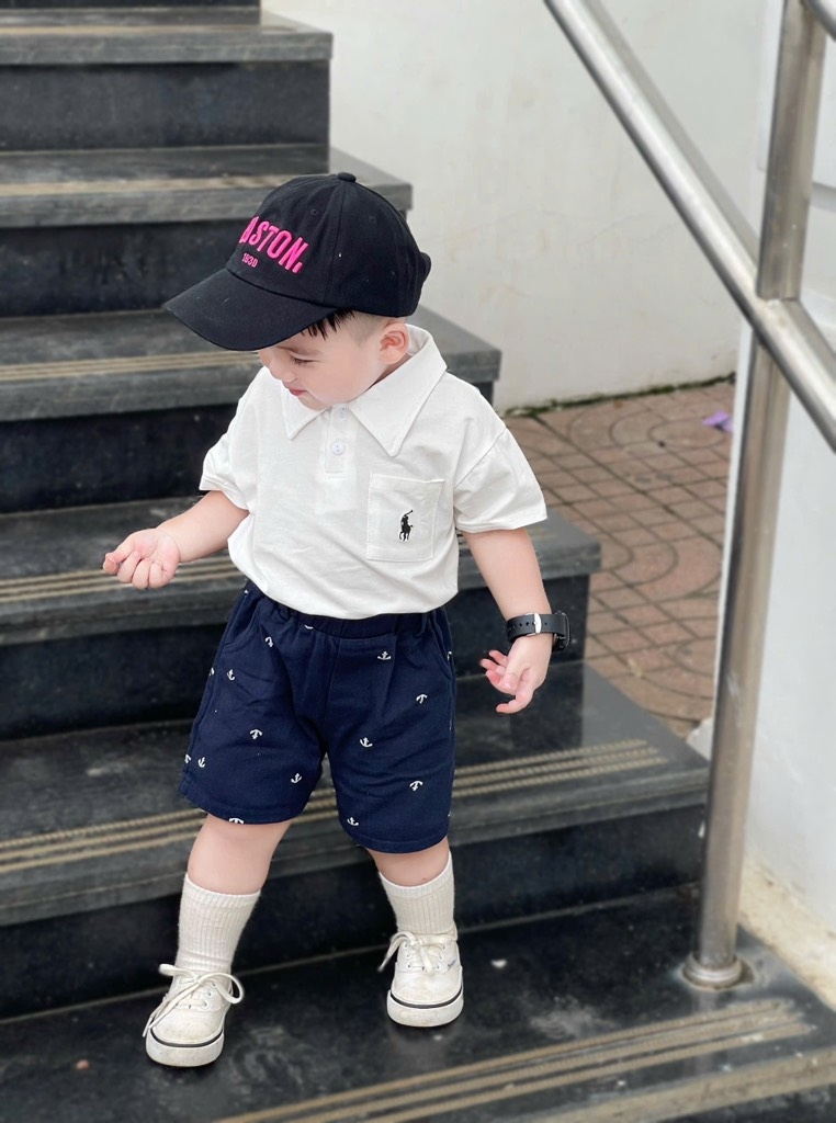 SET CỘC ÁO CỔ TRỤ QUẦN KAKI BÉ TRAI 2 MÀU