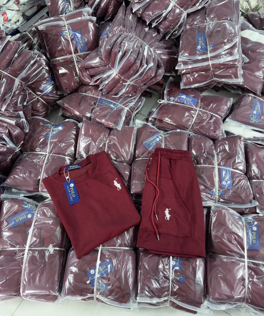 SÉT  COTTON ĐỎ TAY TRẮNG THÊU NGỰA  CHÂN VÁY A DÁNG NGẮN NỮ