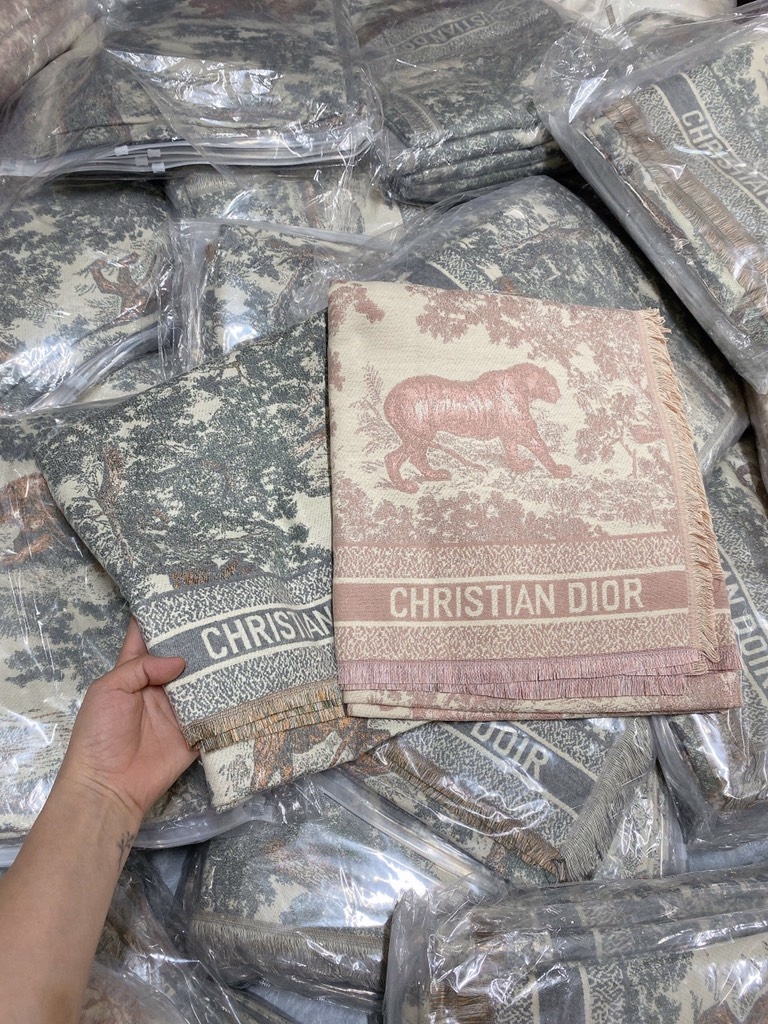 KHĂN MŨ - KHĂN QUÀNG CHRISTIAN DI.OR 2 MÀU