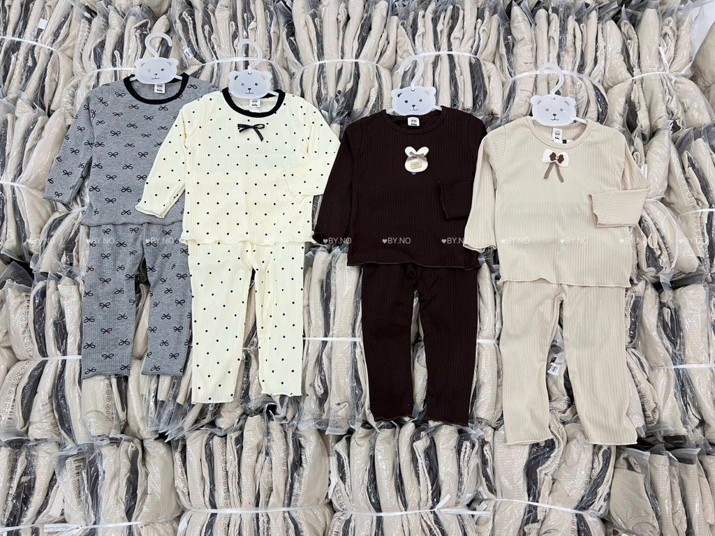 SET 2 BỘ DÀI XÁM KEM - NÂU BE BÉ GÁI