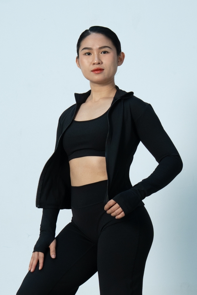 Áo Khoác Thể Thao Nữ Dài Tay Khoá Zip - The Noir
