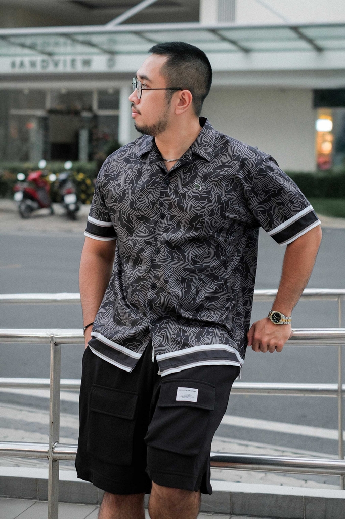 Sơ Mi Cuban Lụa Băng Họa Tiết Monobear Đen