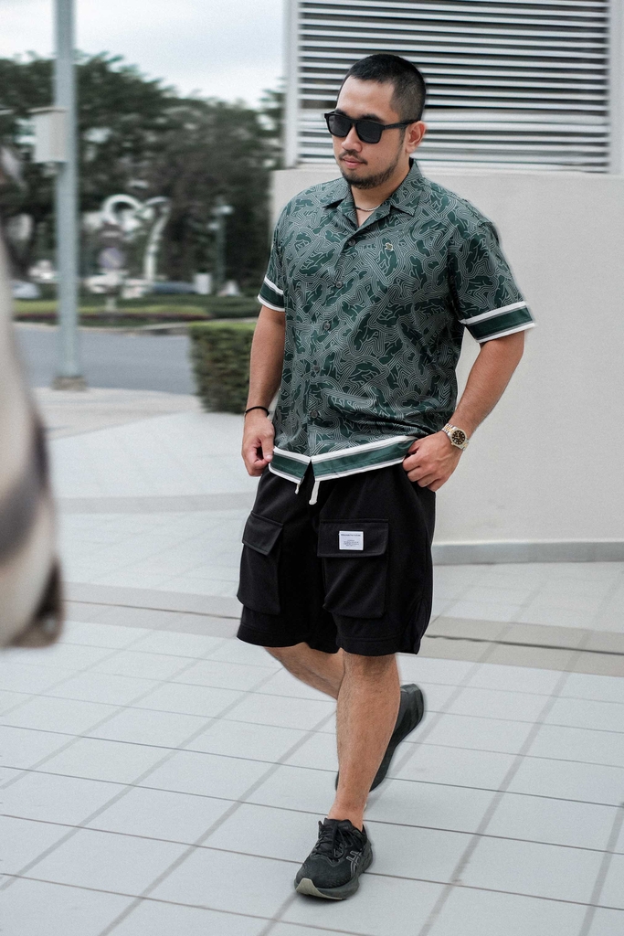 Sơ Mi Cuban Lụa Băng Họa Tiết Monobear Xanh Lá