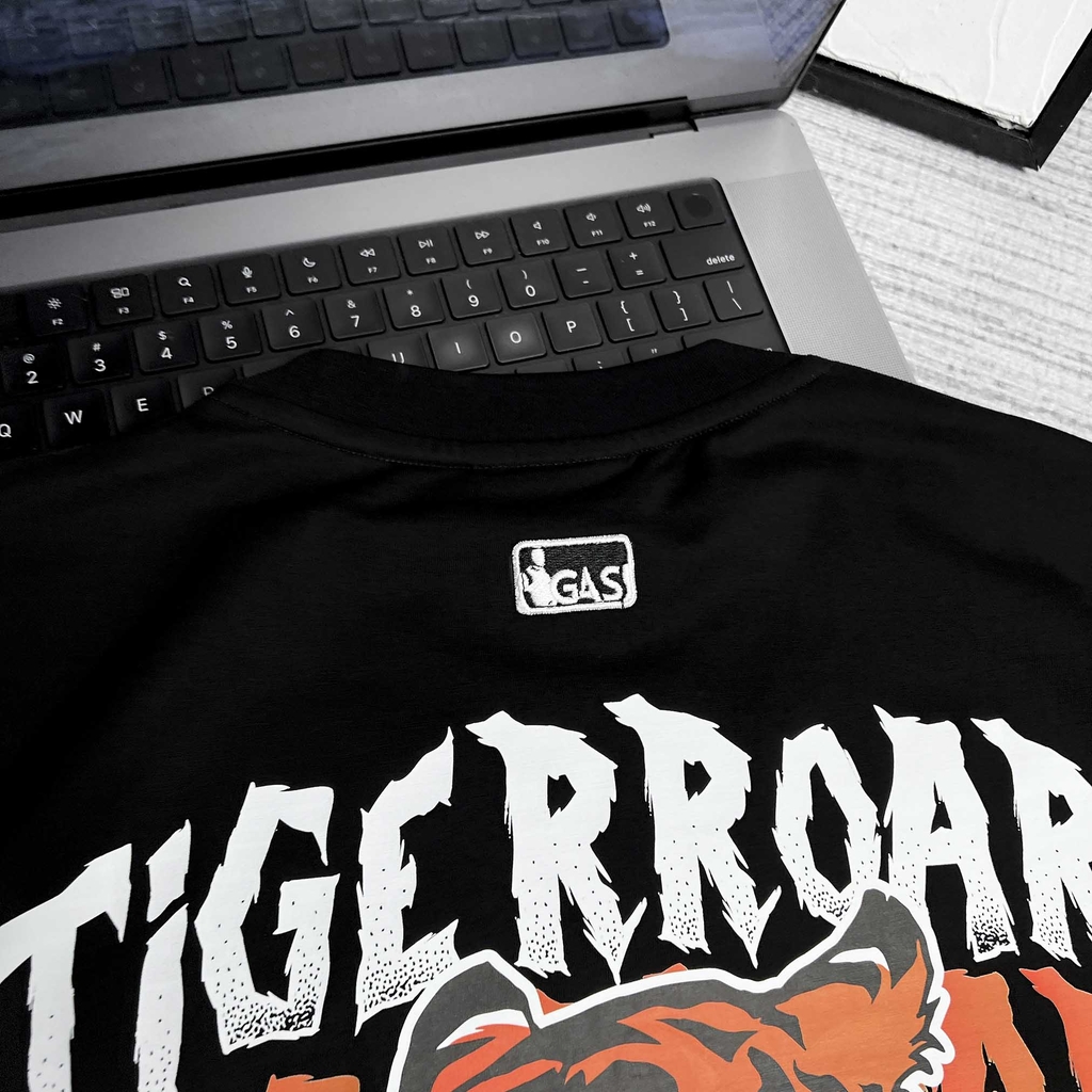 Áo thun Gasi Đen Hổ chữ