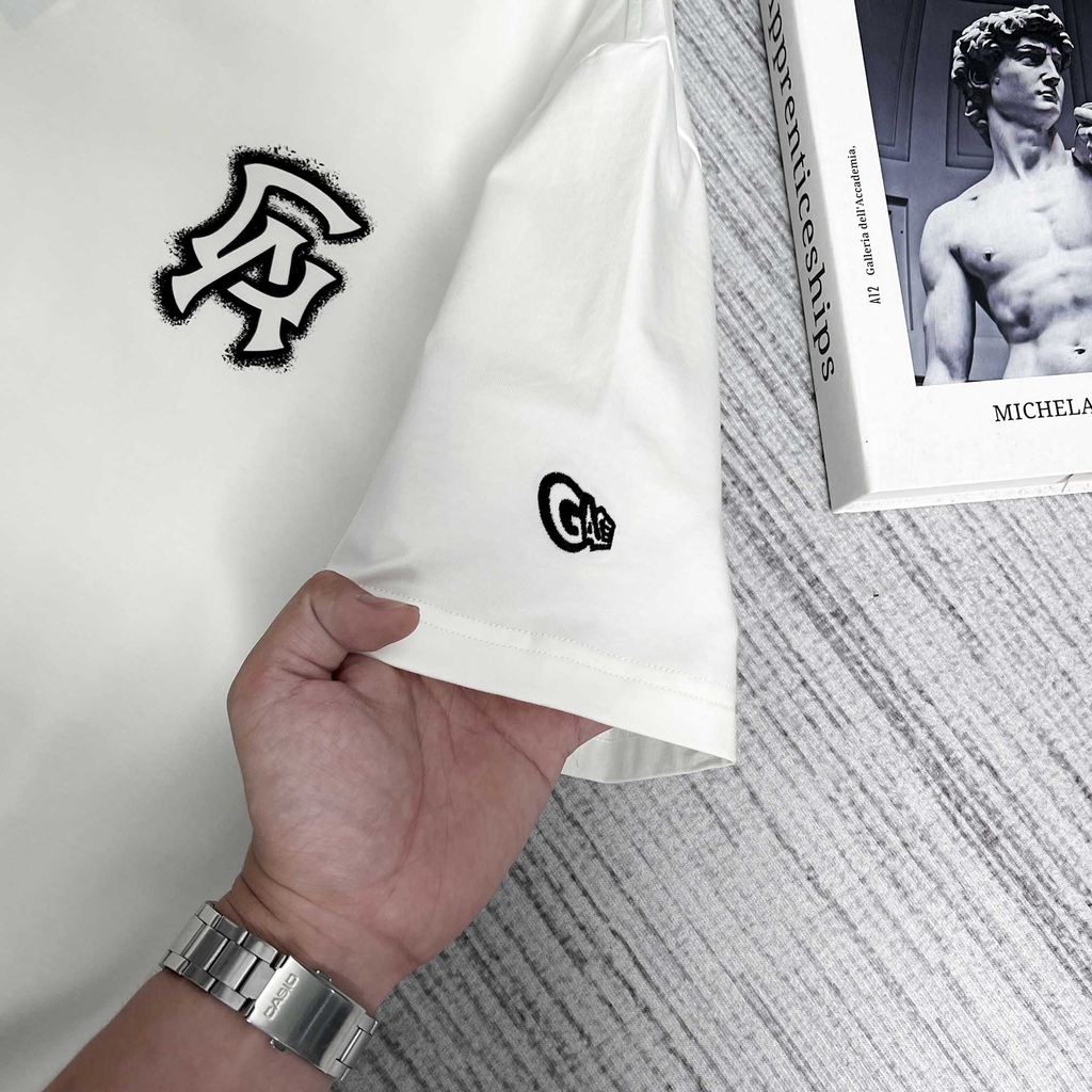 Áo Thun Gasi Trắng Holiday