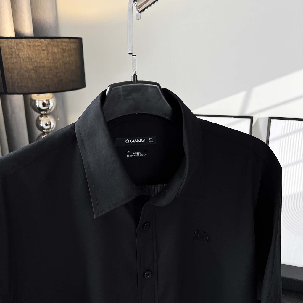 Áo Sơ Mi Tay ngắn Bigsize Trơn Logo thêu Gấu Màu Đen