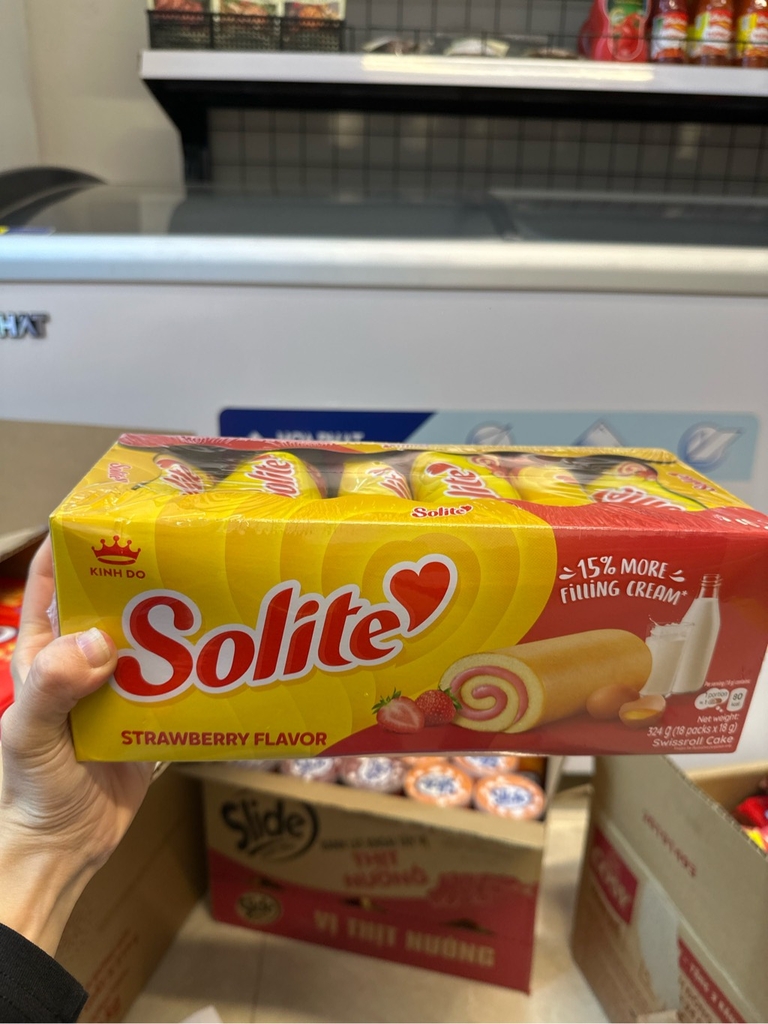 Solite cuộn vị dâu 324g