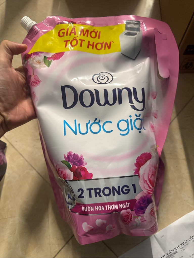 Downy giặt hương Vườn hoa thoem ngát túi 2,6l