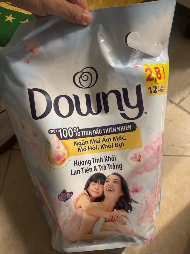 Downy xả hương Tinh khôi lan tiên trà trắng 2,8l