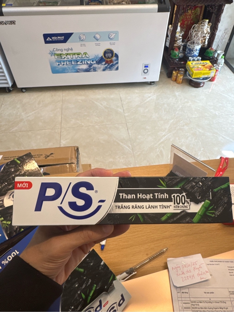 Kem đánh răng PS than hoạt tính 180g