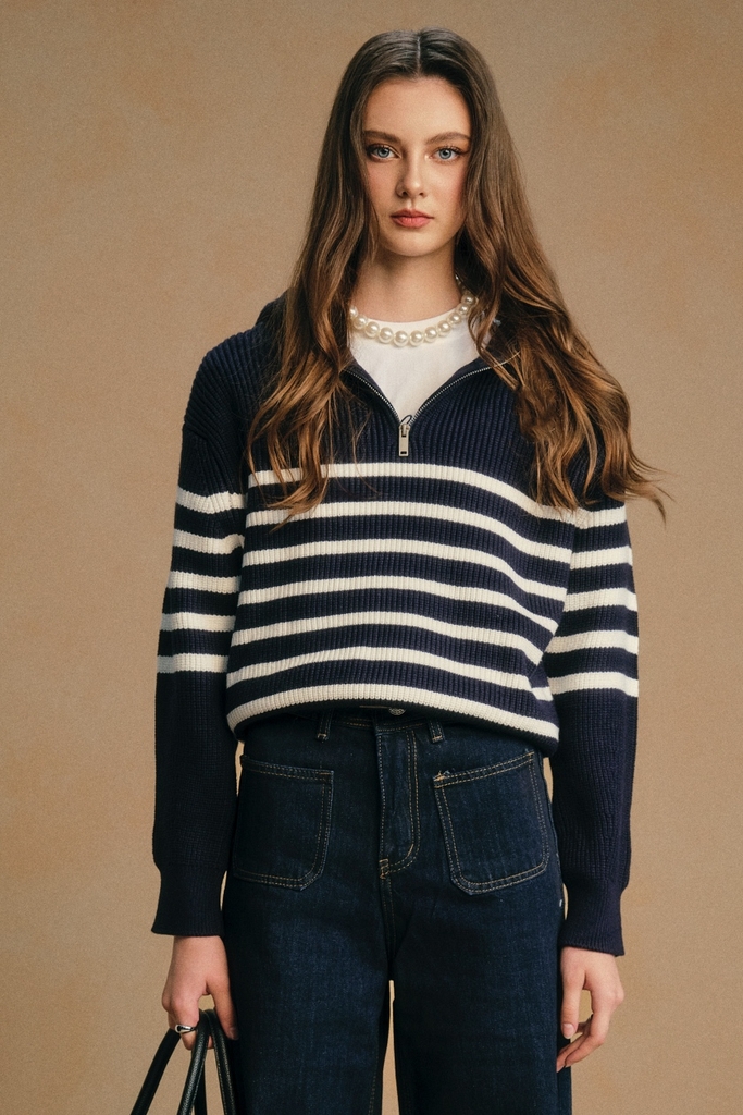 Bazzar Zip Hoodie Wool Top