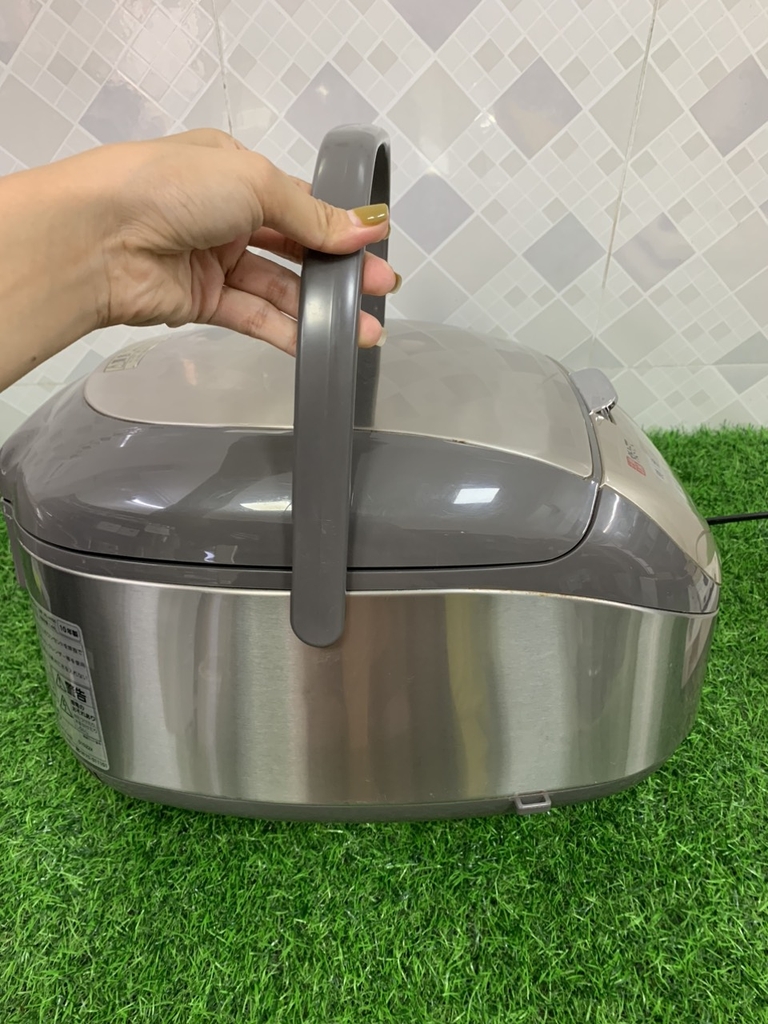 Nồi cơm cao tần 1.5L Tiger JKL-H150
