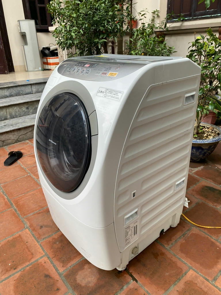 Máy giặt Panasonic V1600